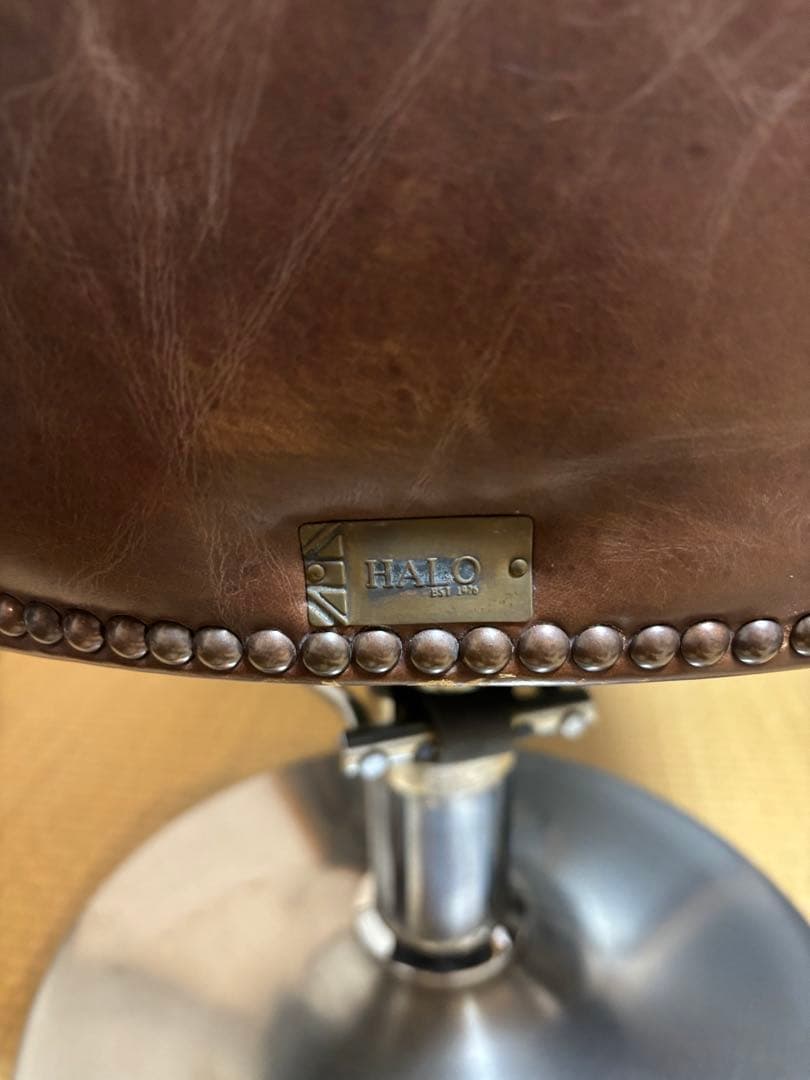 タカラベルモント　スタイリングチェア　halo DUX