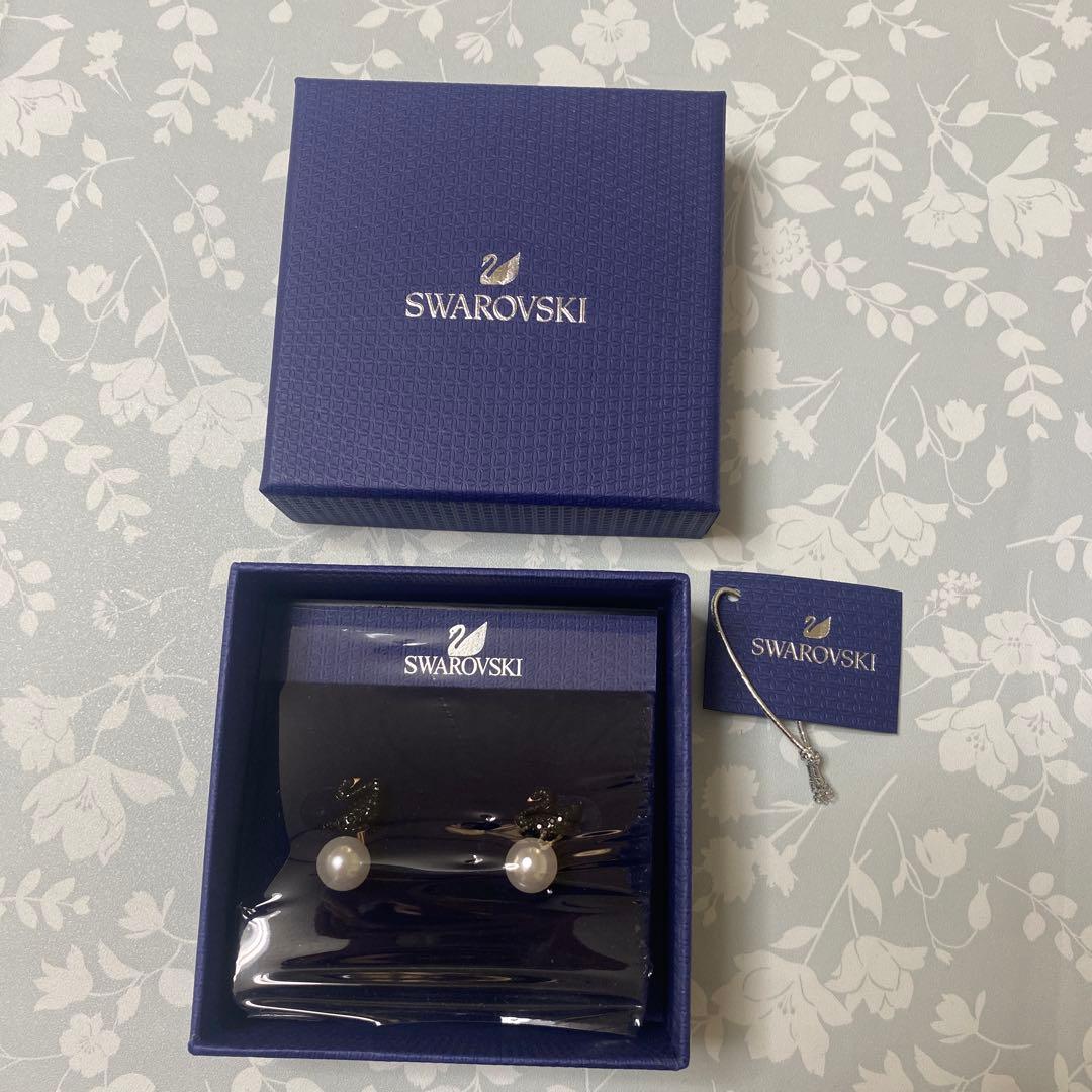 【スワロフスキー】Swan イヤージャケット スワン ブラック 新品未使用 美品