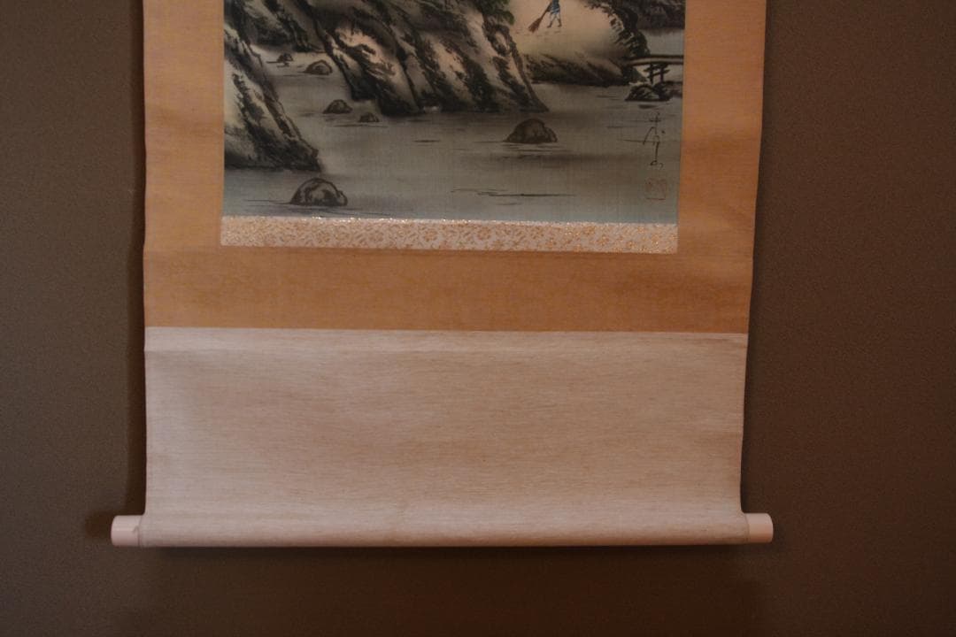 彩色山水画 香山作　掛け軸　絹本