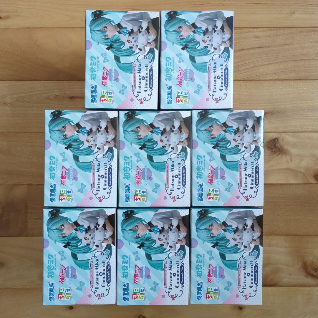 初音ミク　フィギュア　39個セット　猫耳Tシャツ・シナモロール　など