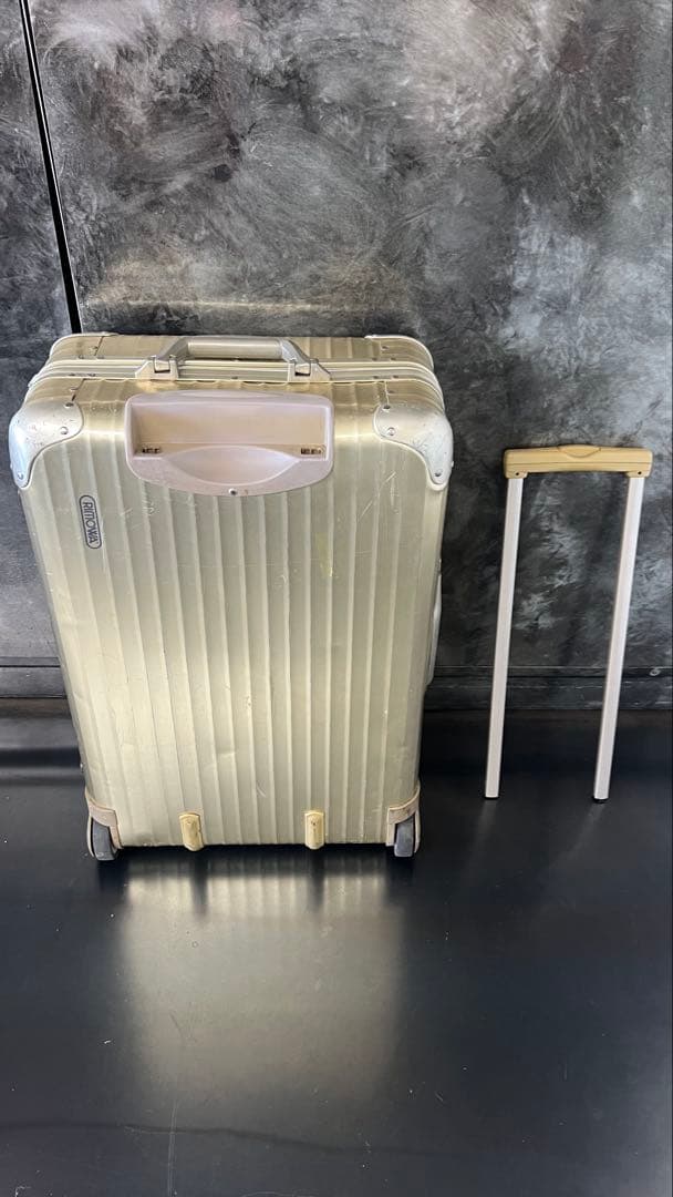 本日限定プライス廃盤品　リモワ トパーズ アルミ キャリー スーツケース