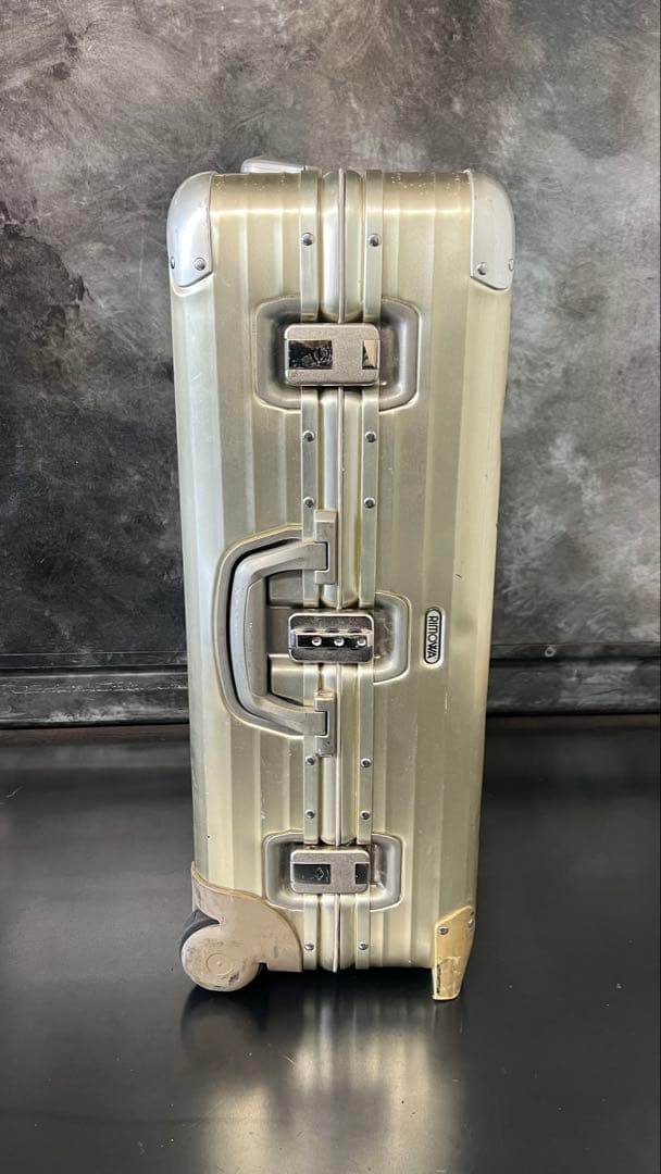 本日限定プライス廃盤品　リモワ トパーズ アルミ キャリー スーツケース