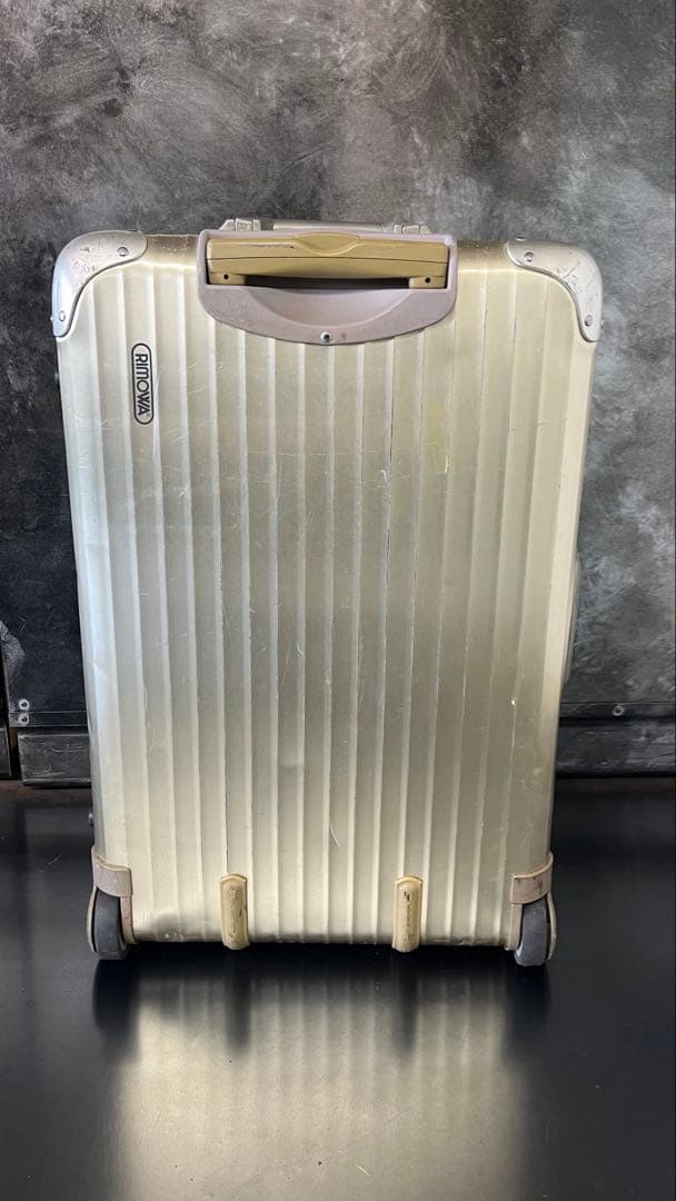 本日限定プライス廃盤品　リモワ トパーズ アルミ キャリー スーツケース