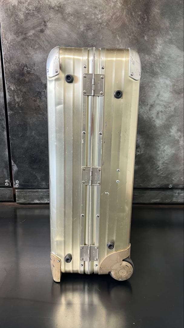 本日限定プライス廃盤品　リモワ トパーズ アルミ キャリー スーツケース