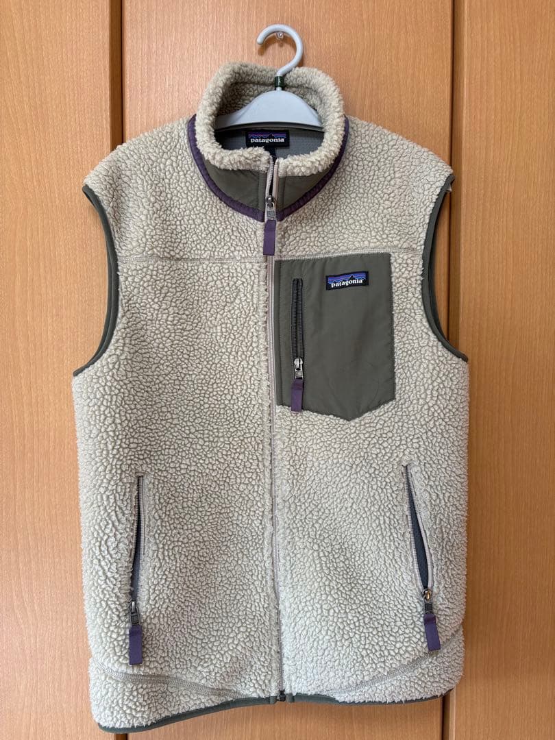 patagonia フリースベスト Sサイズ ベージュ/カーキ　美品