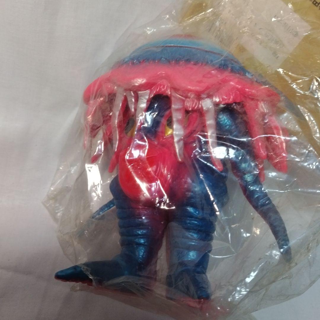 2000バリケーン(レッド)1期 怪獣郷 帰ってきたウルトラマン未開封