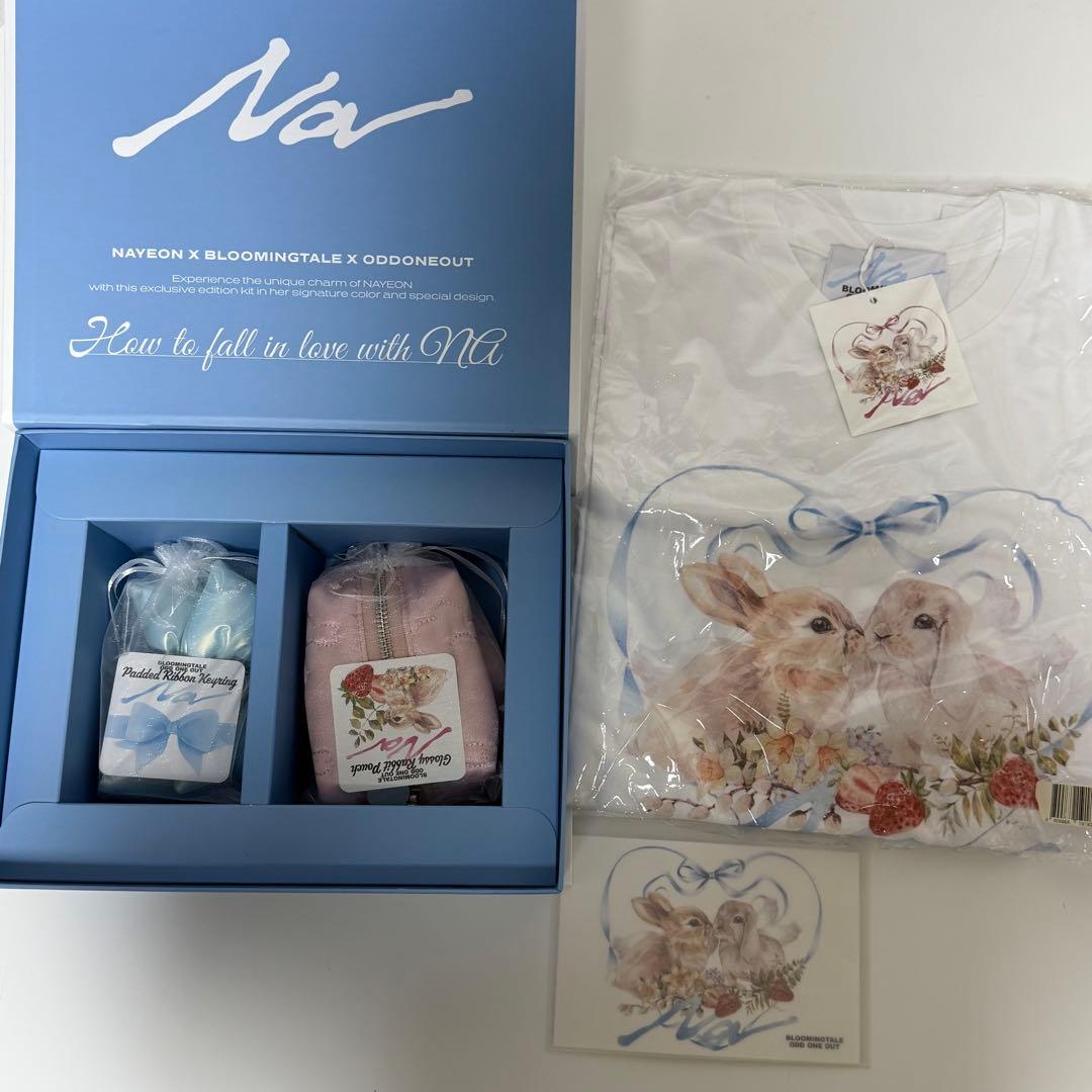 TWICE ナヨン　ABCD 知人限定 ギフト Tシャツ ポーチ キーリング