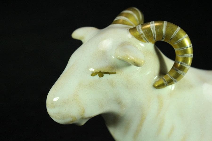 三代伊藤陶山 羊置物 美品 共箱(K-LC863)