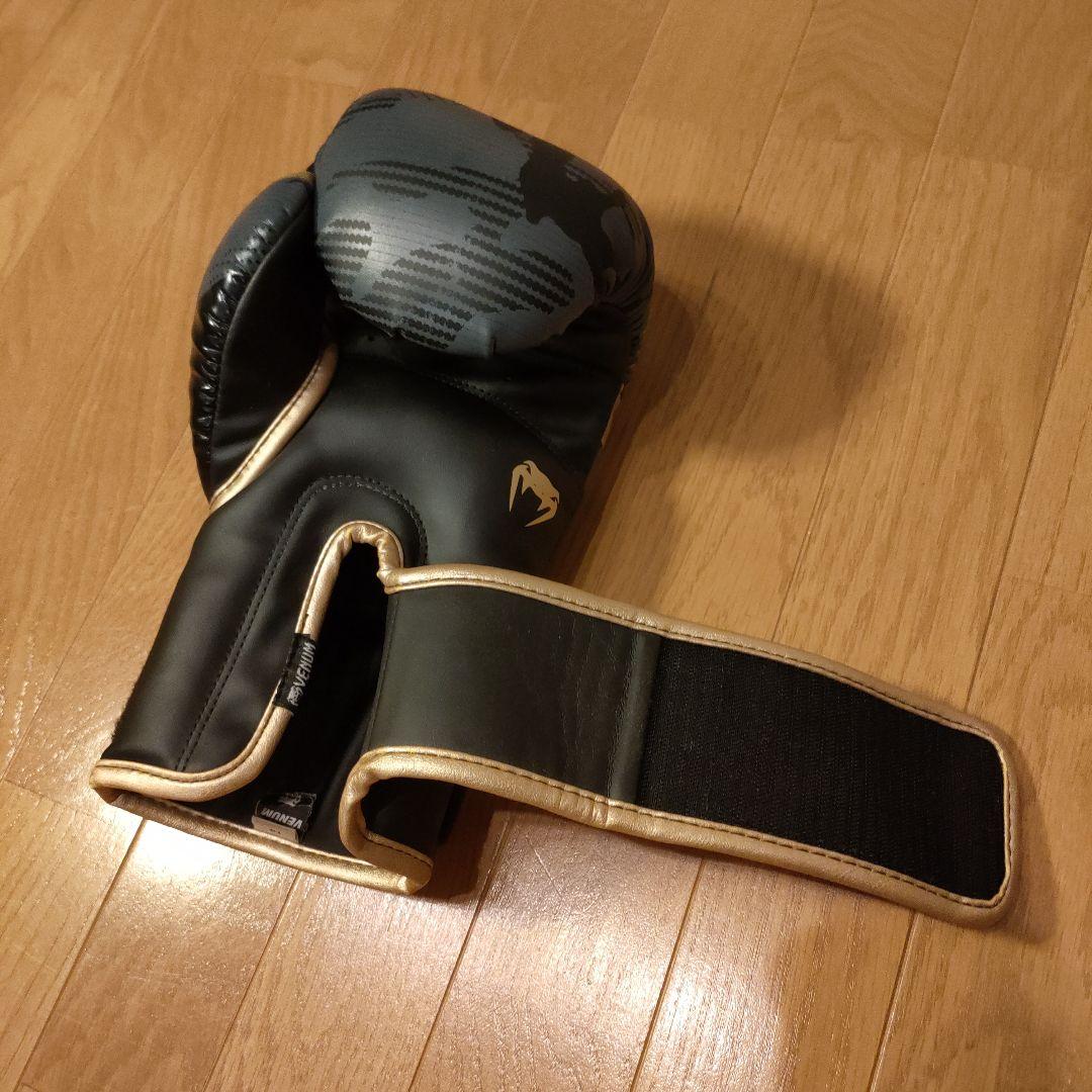 美品 VENUM エリート ボクシング グローブ 14oz ダークカモ/ゴールド
