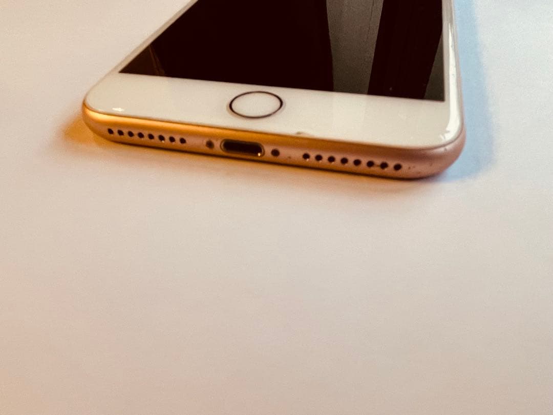 iPhone8 Plus 256GB 美品 画面きれい（ロースゴールド）