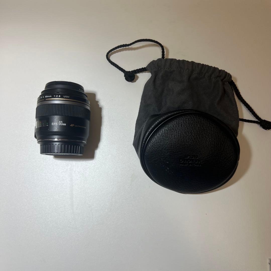 Canon EF-S 60mm f/2.8 マクロレンズ