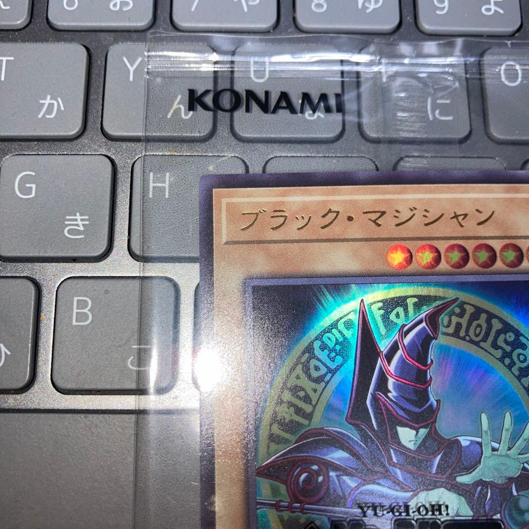 遊戯王　ブラックマジシャン　ウルトラ　未開封　スペシャルイラスト　原作絵