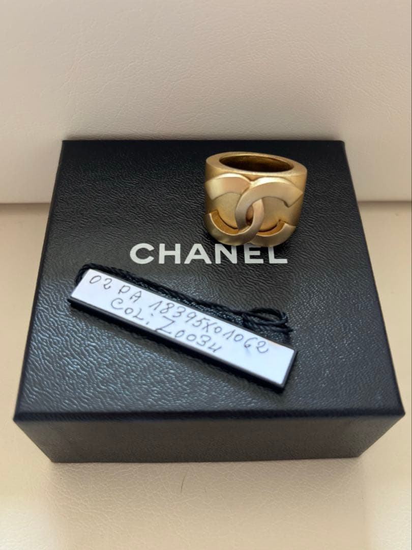 01C 新品未使用　CHANEL ゴールド　ヴィンテージ　レア