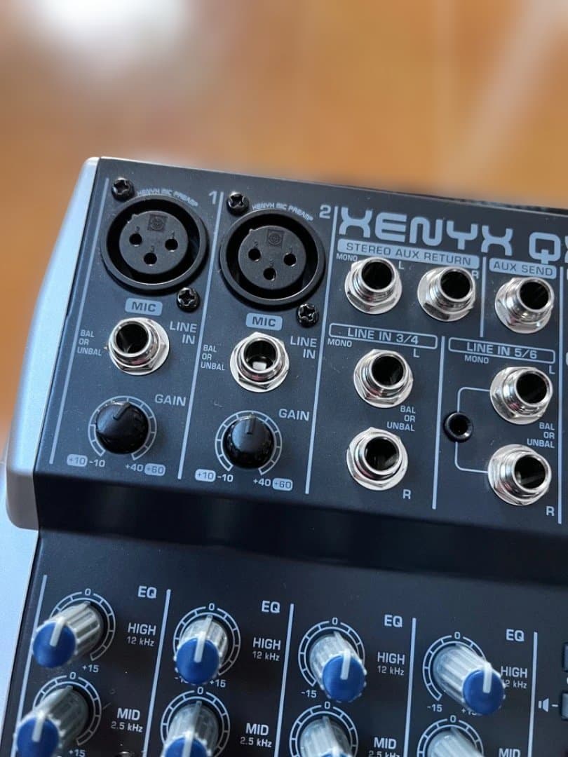 BEHRINGER XENYX QX602 MP3 アナログミキサー・USB