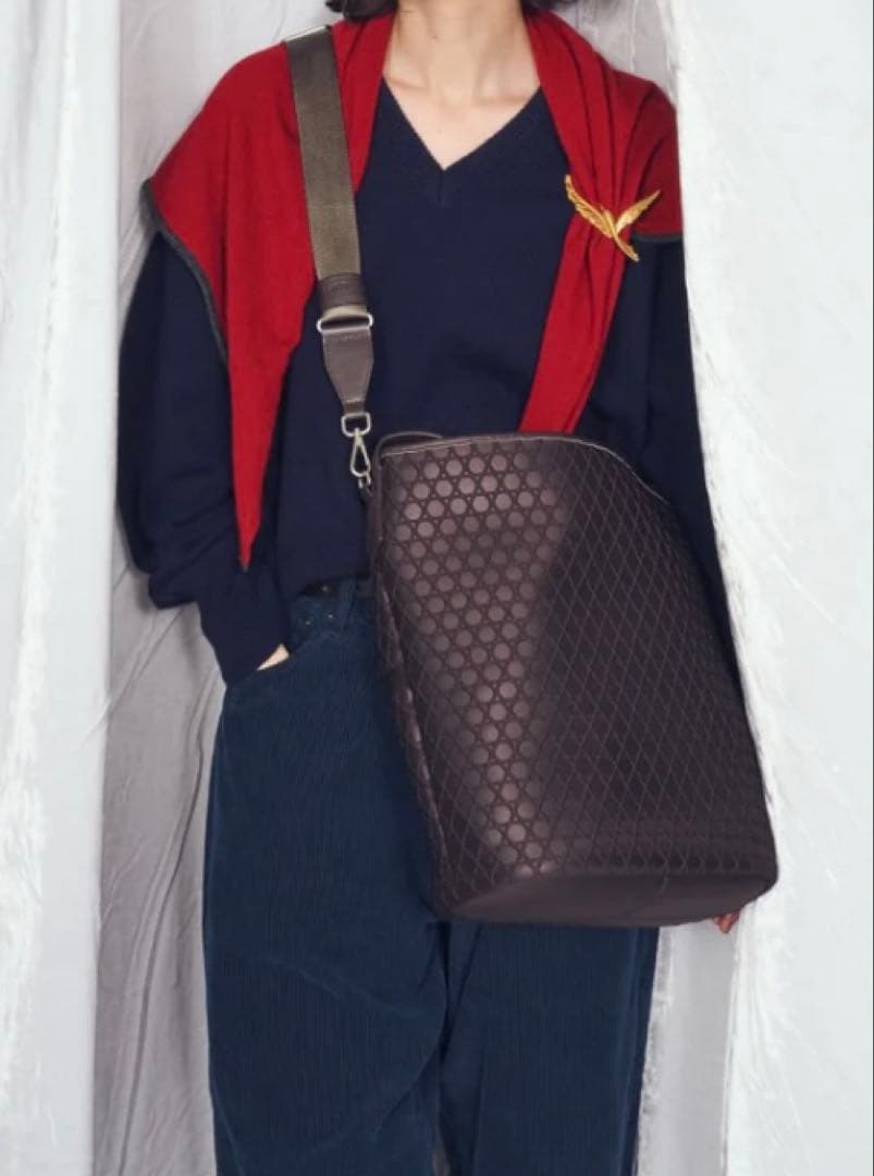 ラクーオ　ショルダーバッグ