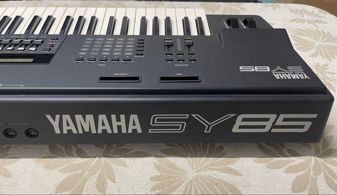 ヤマハ YAMAHA シンセサイザー SY85 日本製