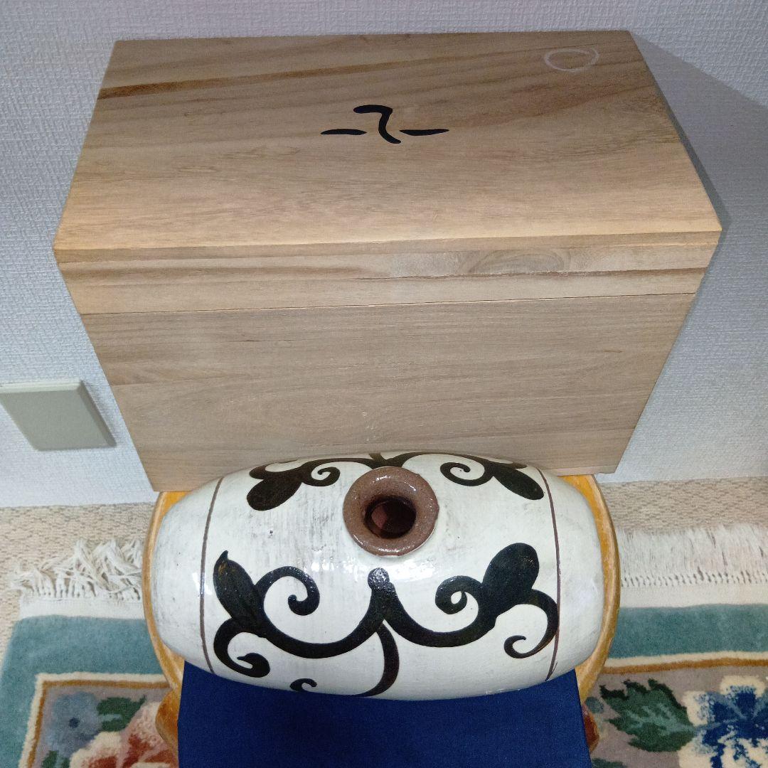 粉青沙器ぶんせんさいき 鉄絵唐草文長頸てつえからくさもんちょうけい