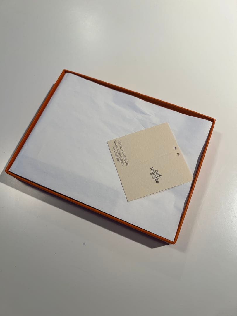 【エルメス　新品未使用　箱付き】ブラウンレザー パスポートケース