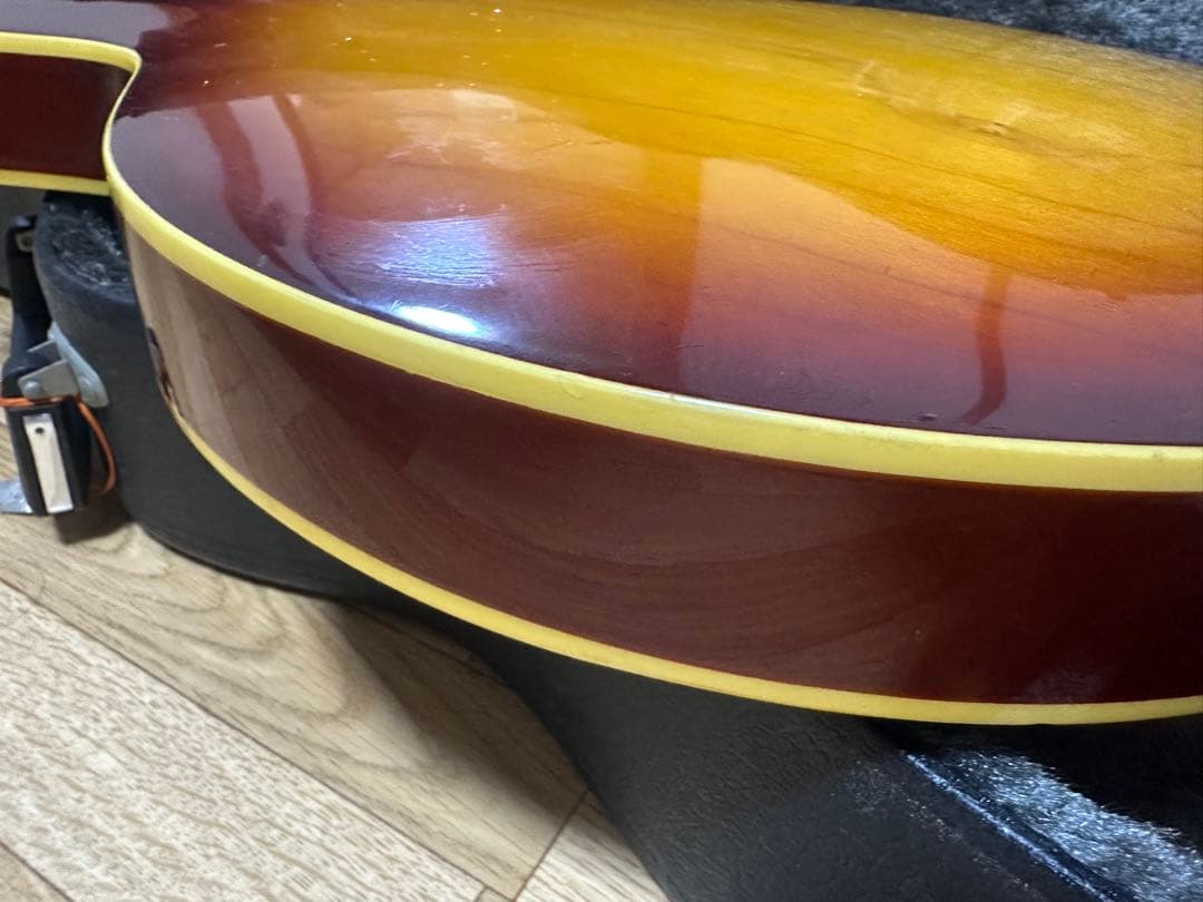 エレキギター サンバースト ハードケース付属　J & G Daniels