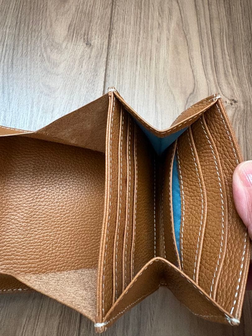 アタオ　RoToLo 二つ折り財布