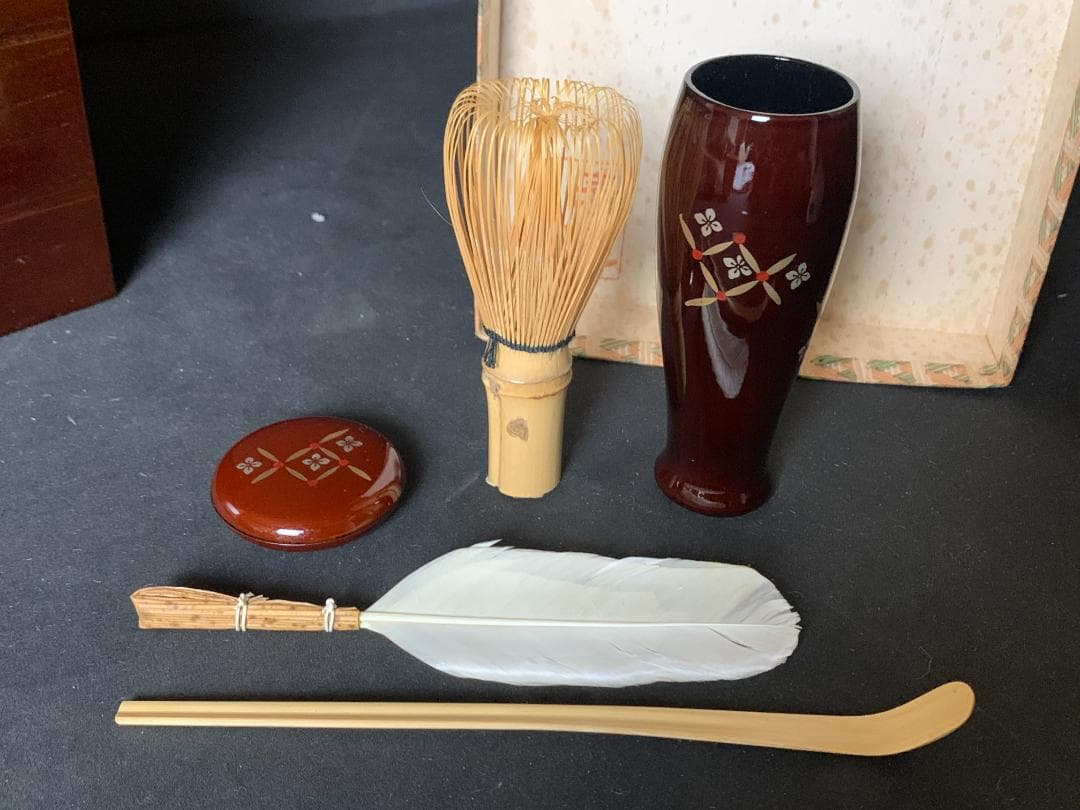 川瀬表完作 溜塗 木製 利休茶箱 茶道具揃い 橋本城岳茶碗 七宝文蒔絵 紙共箱