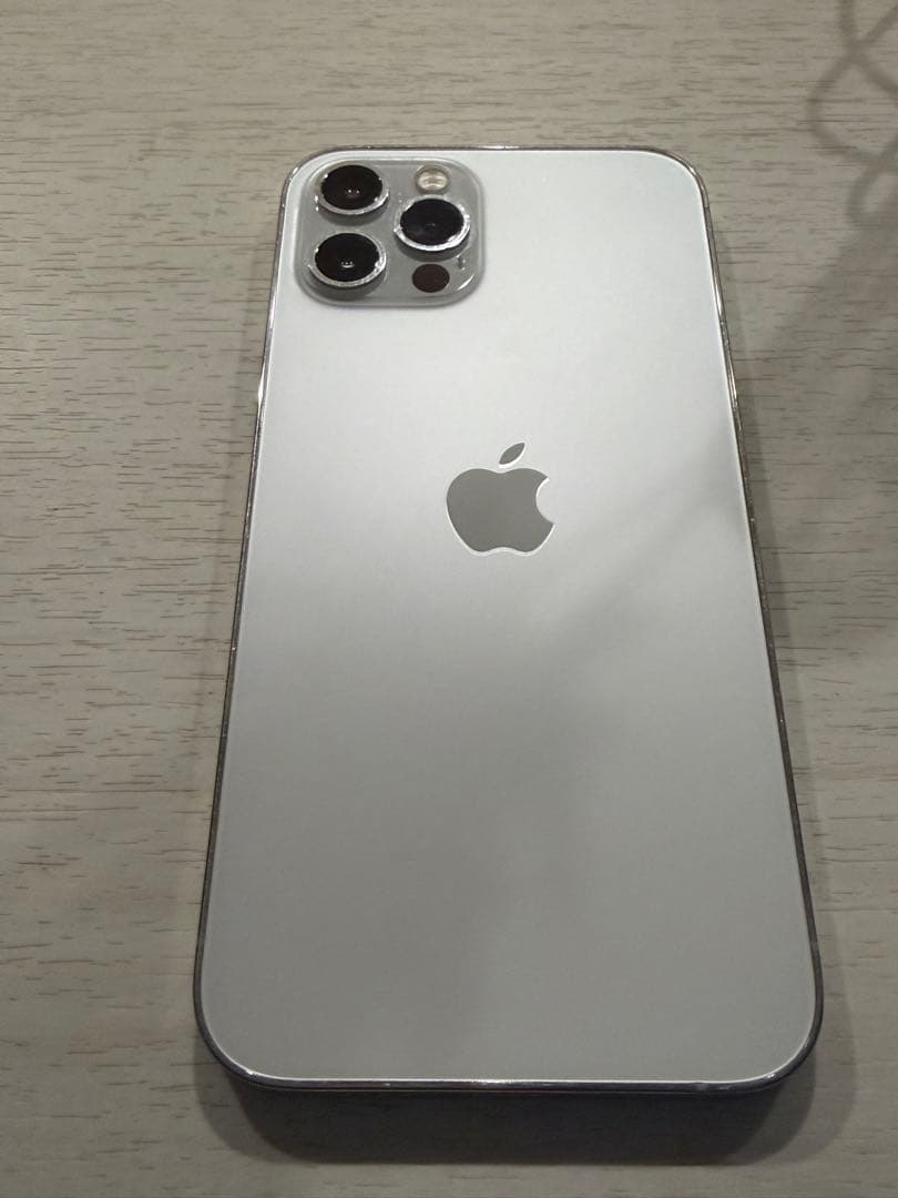 Apple iPhone 12 Pro シルバー　512GB