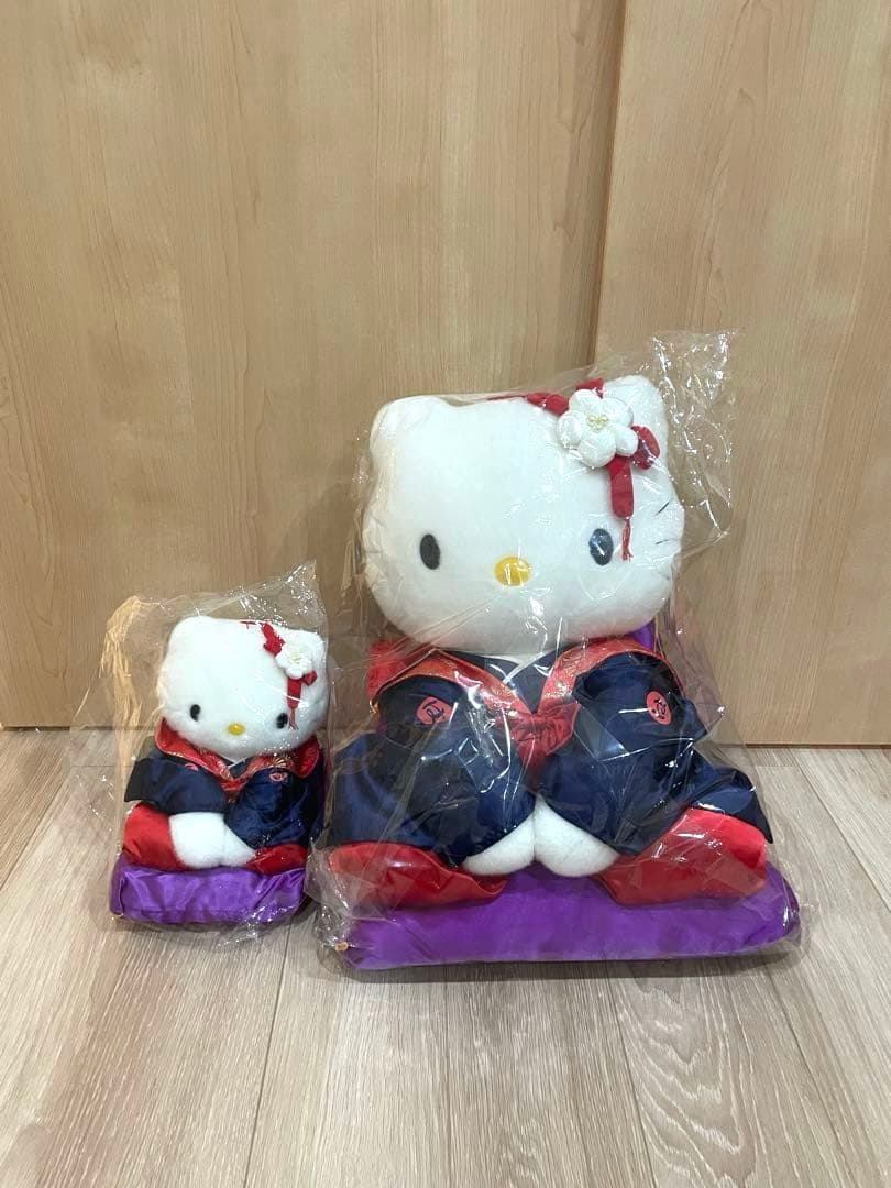 サンリオ　キティ　はろうきてぃ　レトロ　ぬいぐるみ　福まねき　着物　座布団　希少