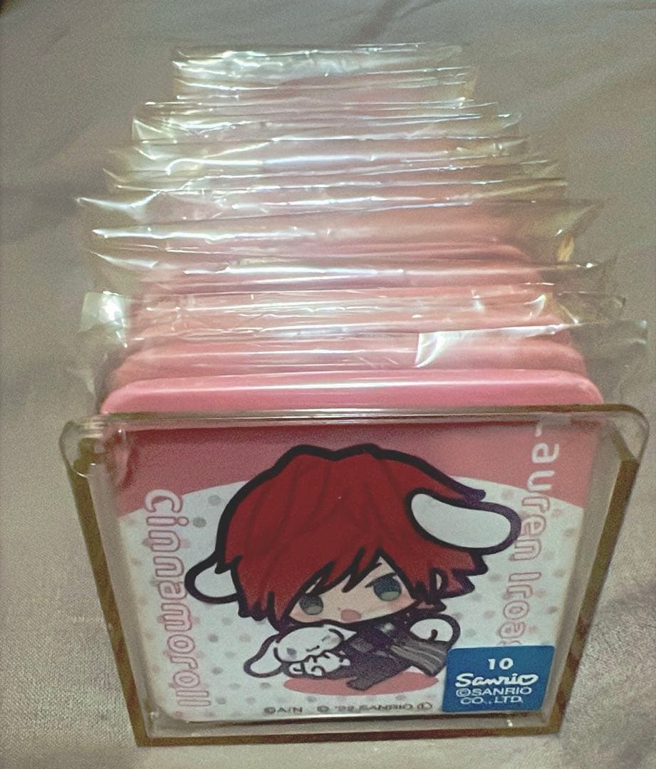 ローレン・イロアス サンリオコラボ 缶バッジ 21個