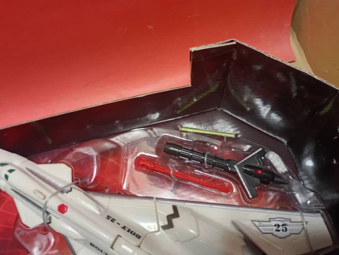 激レア!開封品 日本限定カラー トランスフォーマーウルトラクラス シルバーボルト