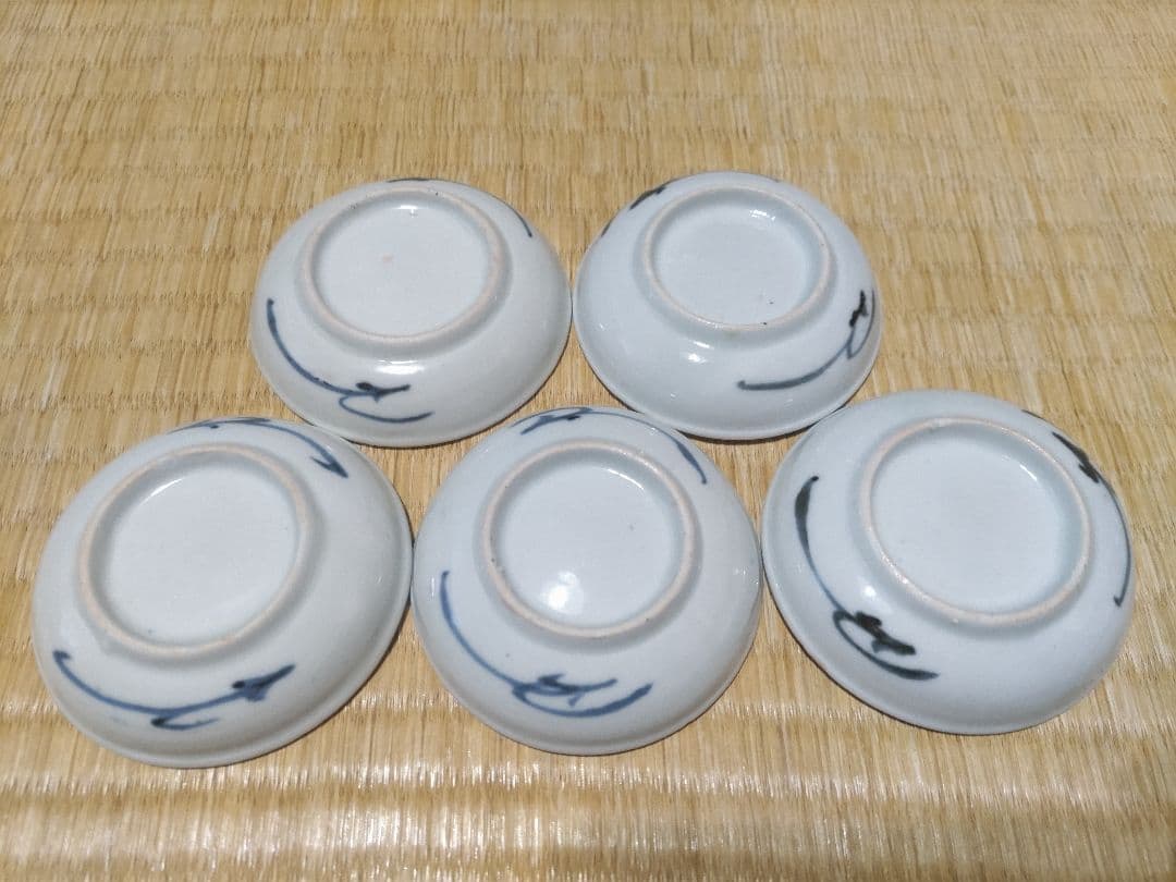 くらわんか　豆皿（5枚）白抜き　雪輪紋　裏：折れ松葉