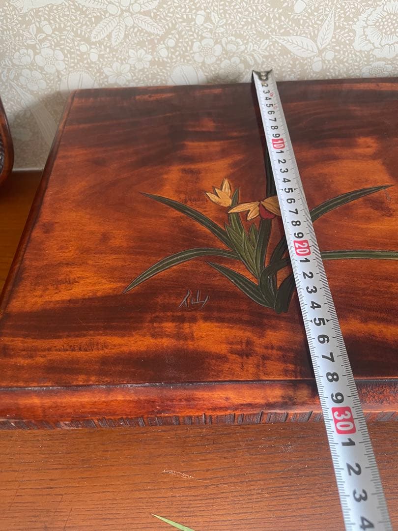 香川漆器 讃岐彫　花模様　飾り台　テーブル　机　卓上　台座　仙　漆　木工品　彫刻