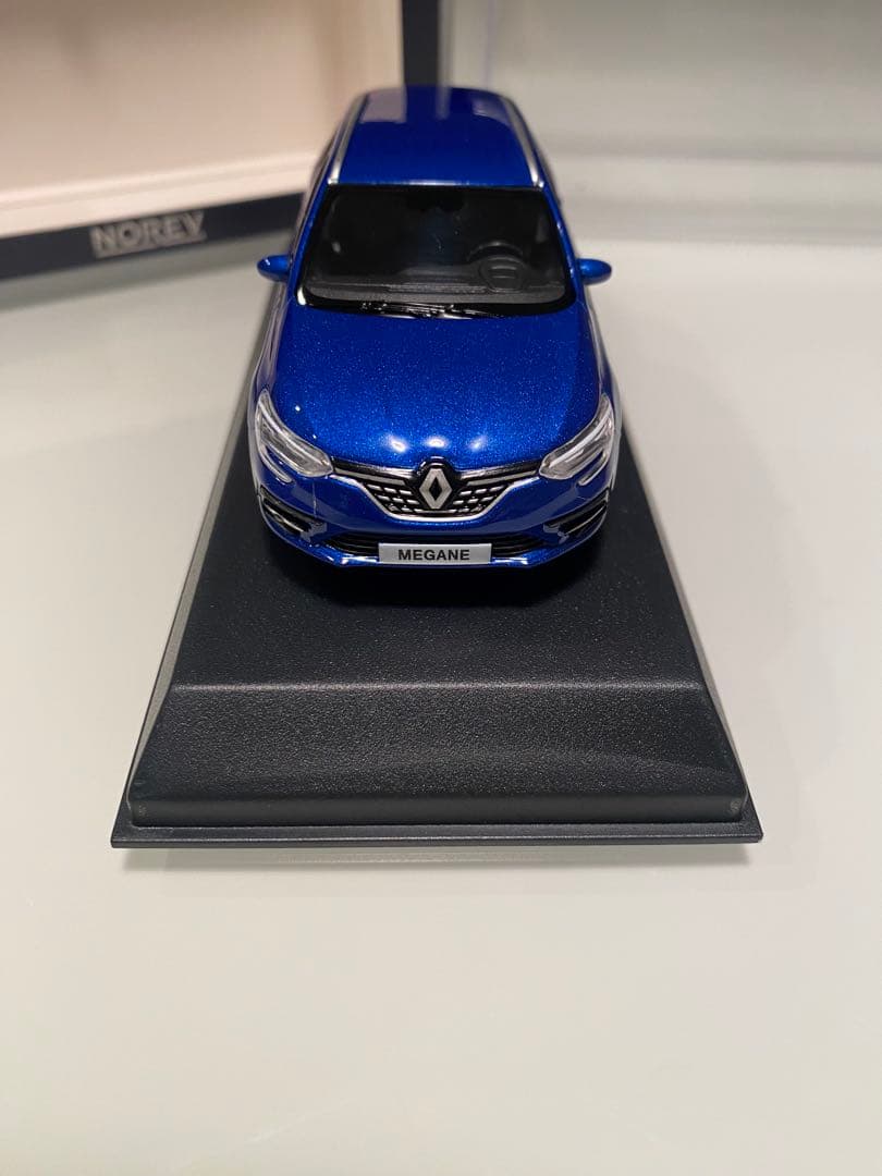 1/43 ノレブ ルノー メガーヌ エステート