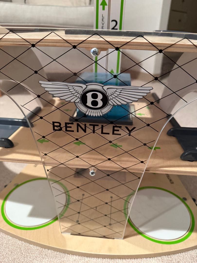 レア　BENTLEY ミニカー用駐車場 リフト付き