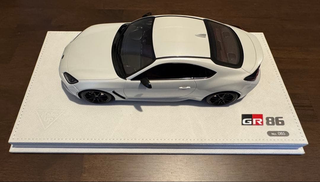 GR86 モデルカー 1/18 Pro Edition