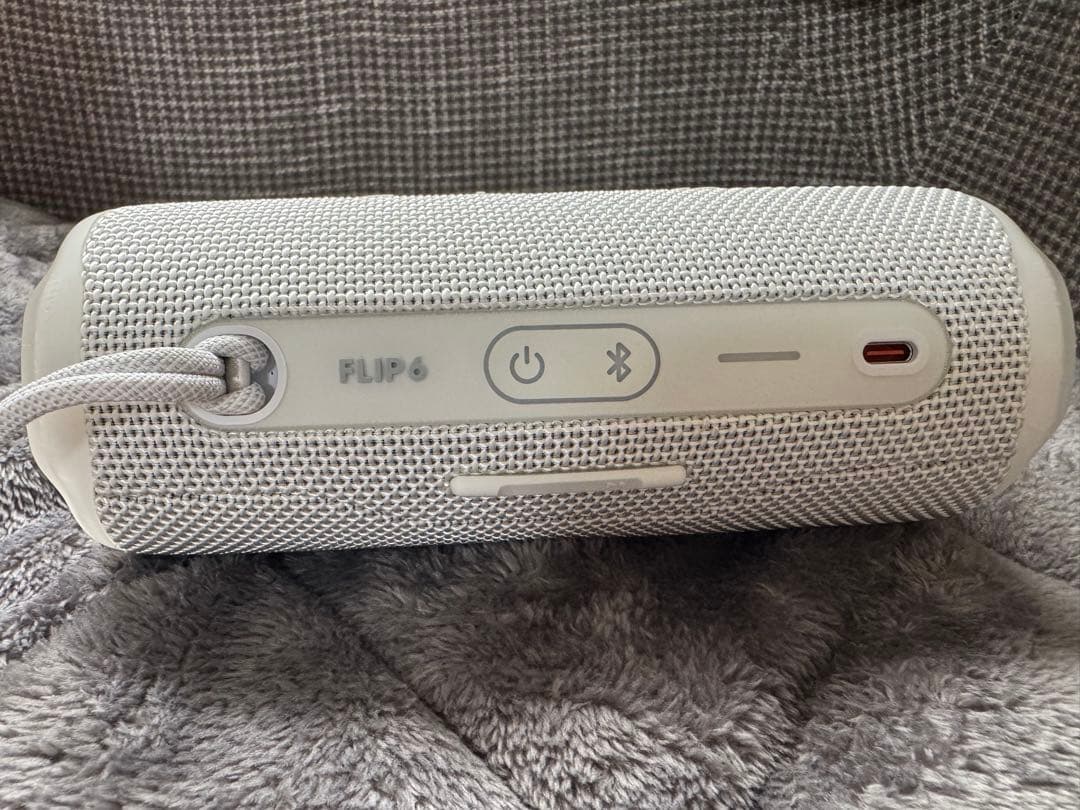 JBL FLIP6 ホワイト ポータブルスピーカー