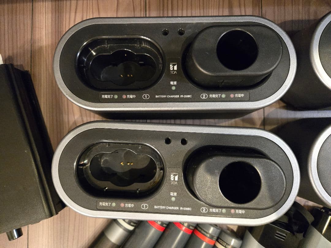 TOAワイヤレスマイクチューナーチャージャーセットIR-200M300M702T