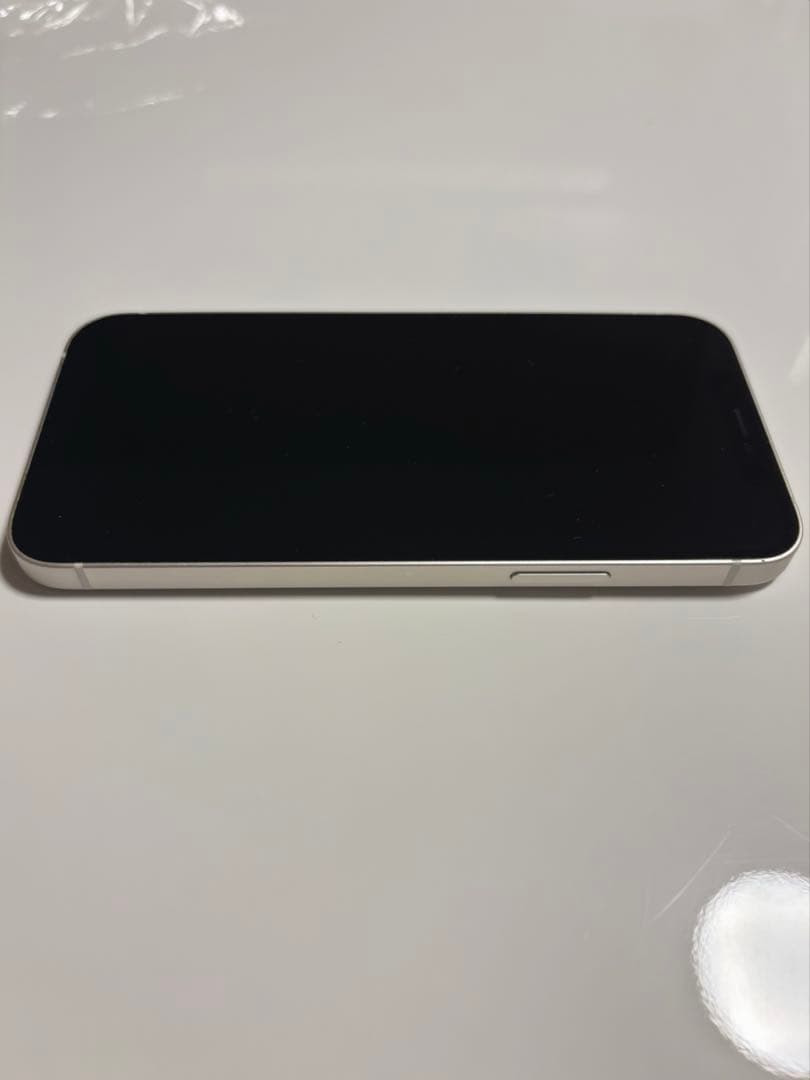 ブラウンさん★[美品]Iphone12 64GB ホワイト