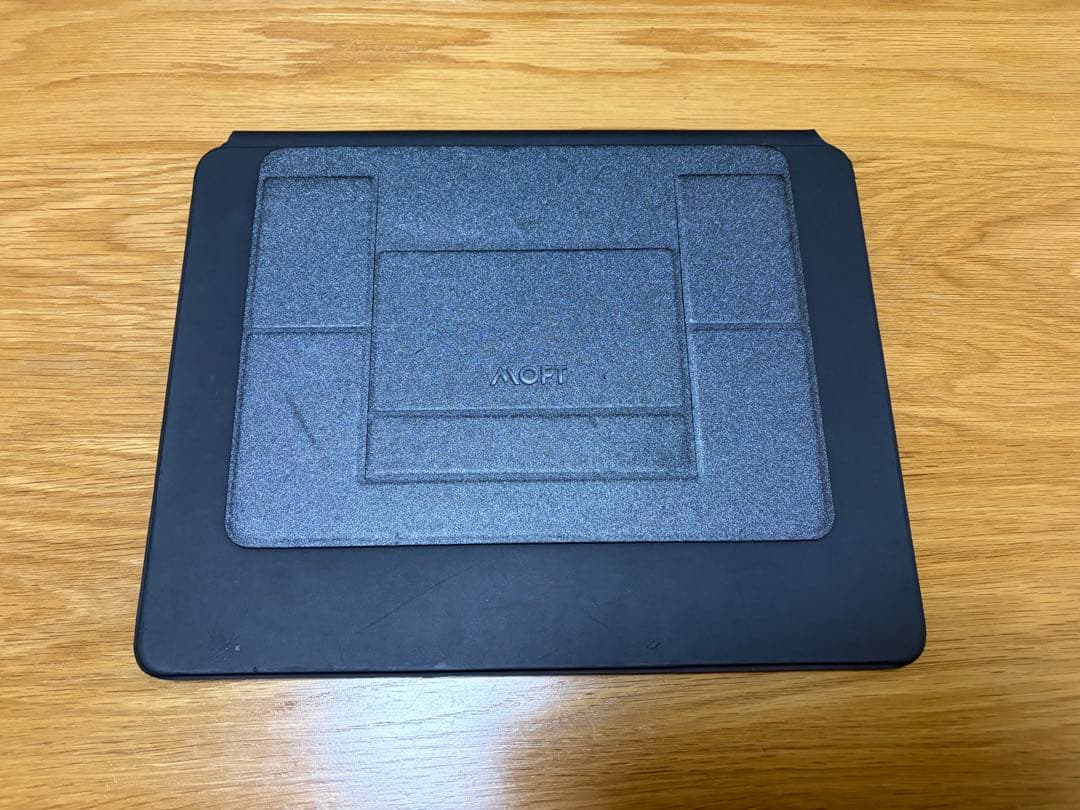 C*m様 iPad pro 12.9インチ(第4世代)128GB マジックキーボ