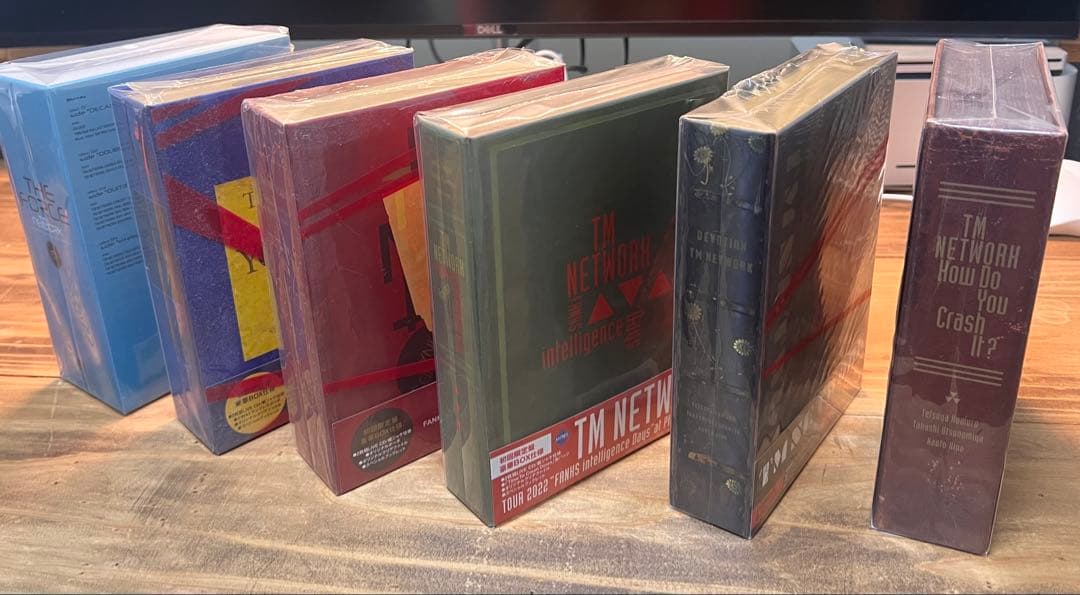 TM NETWORK ブルーレイ6枚セットとグッズ