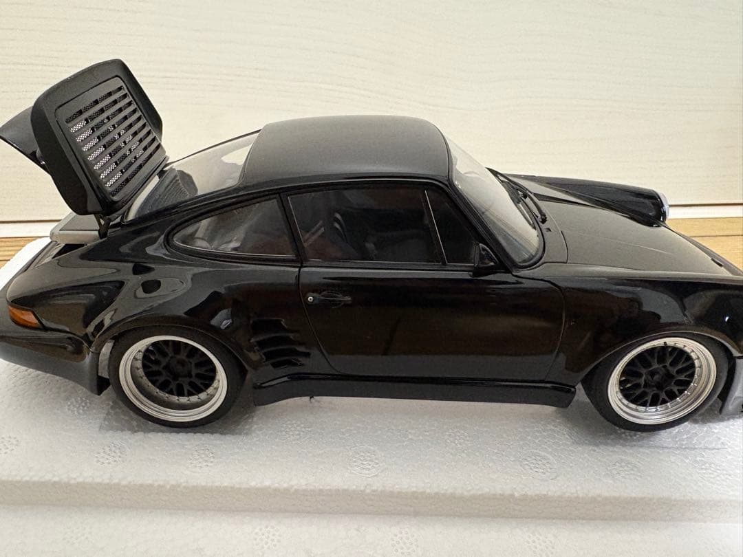 AUTOart Porsche 911 ブラックバード　湾岸ミッドナイト