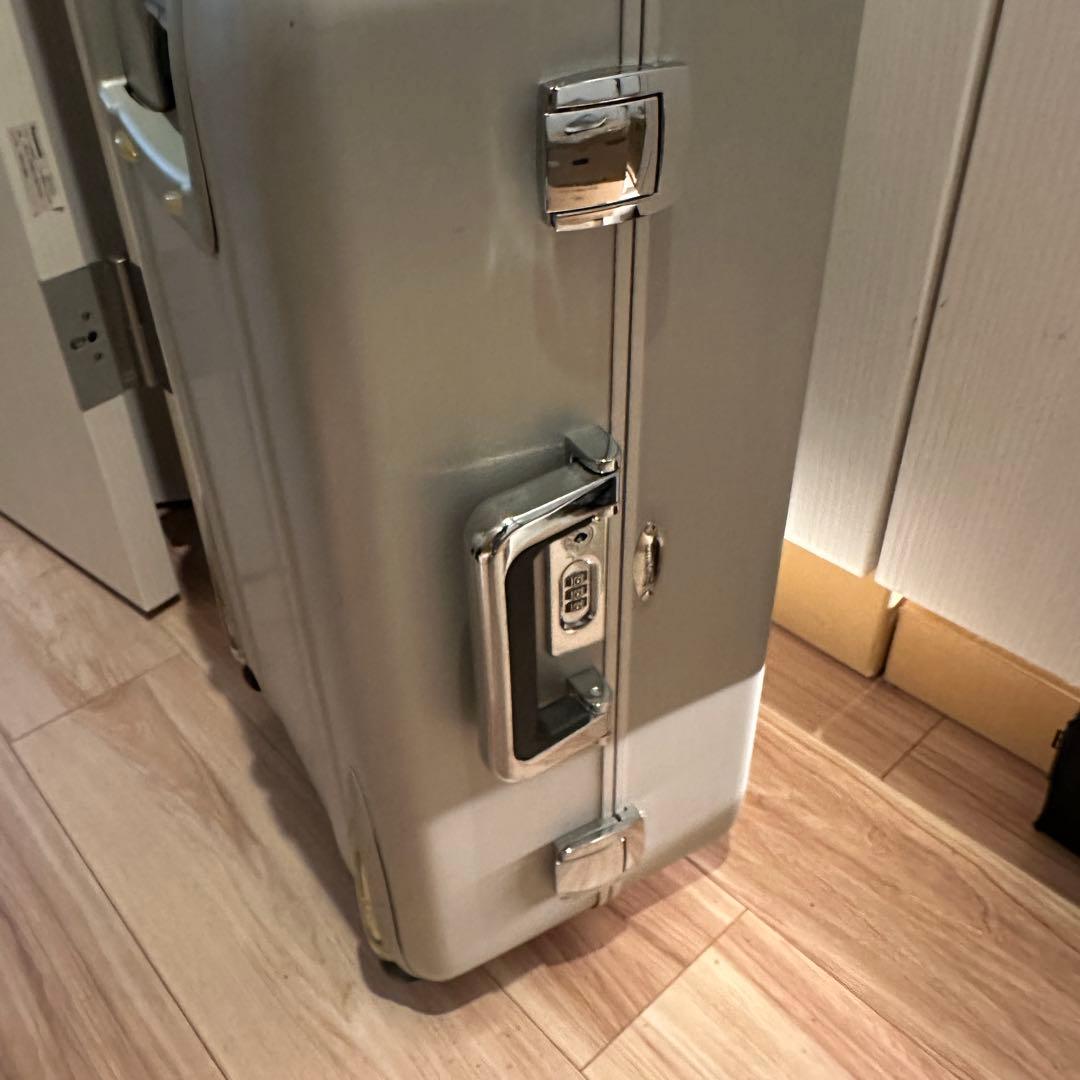 【希少】ゼロハリバートン アルミ キャリーケース ZR21WT-SI