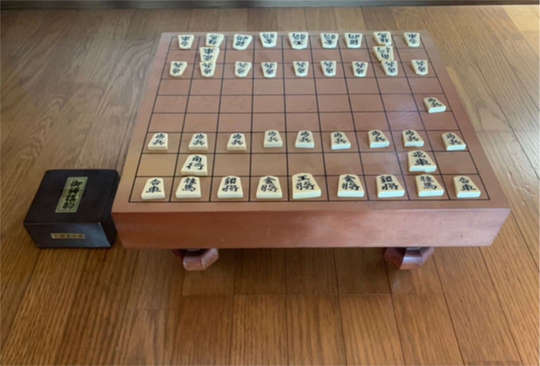 ★ 将棋盤★ 脚つき盤 貴重な駒　特選　将棋駒付き