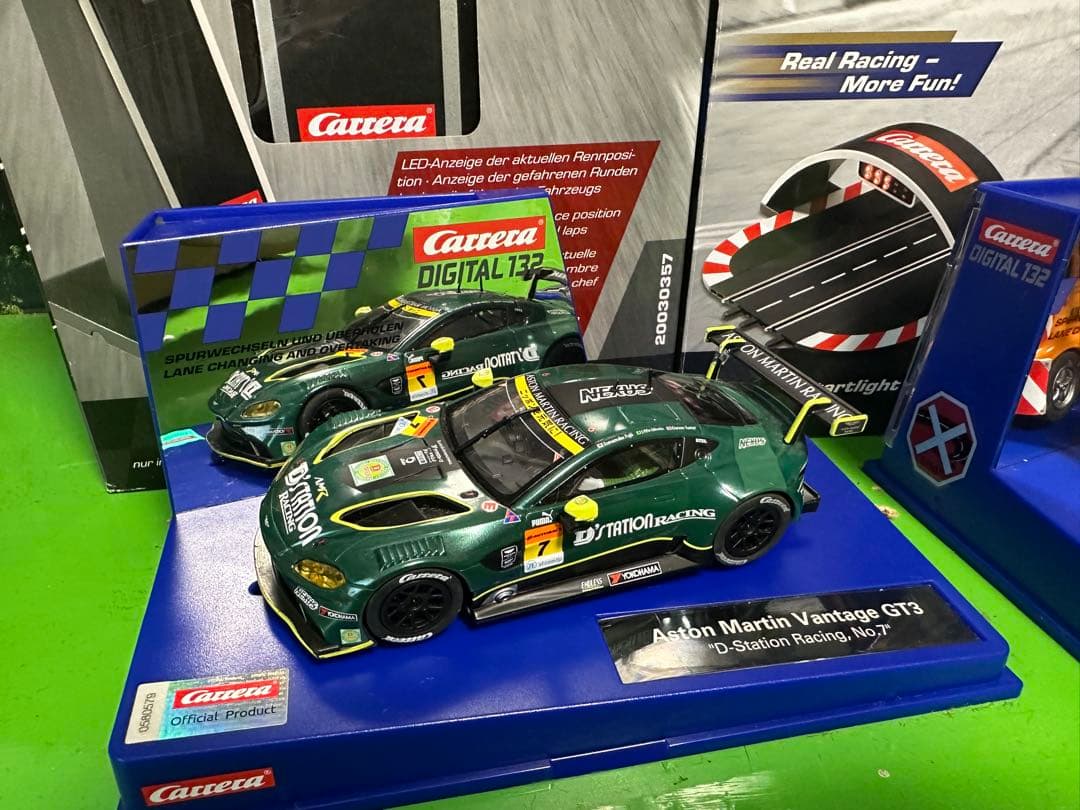 CARERA デジタル　1/32大型スロットカー+オプション？数点付き