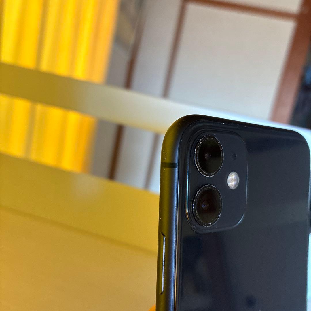 【iPhone11】　ブラック　割れなし　液晶汚れあり