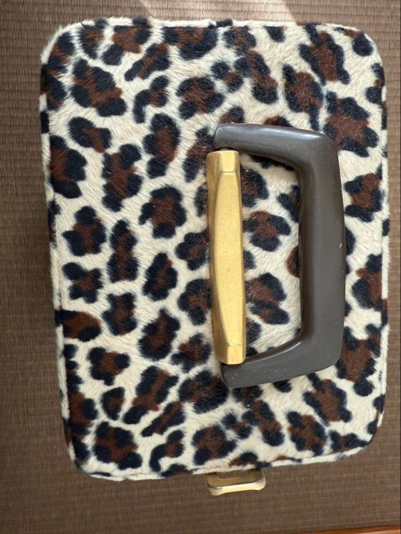 キティ　ハローキティレオパード　ヒョウ柄　ファー　化粧ボックス