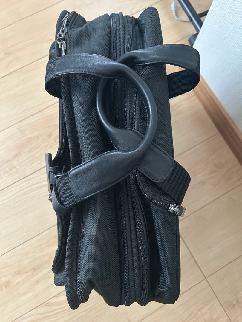 TUMI ブラック ナイロン キャリーケースビジネスバッグ 26003D4