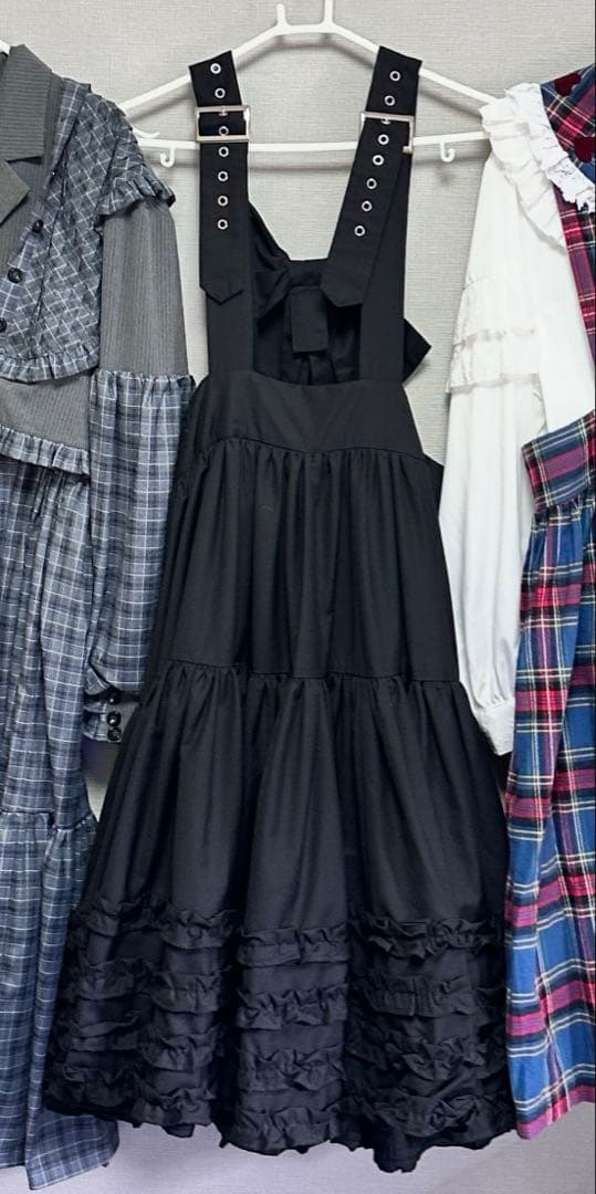 HEIHEI 吊りリボンスカート 黒