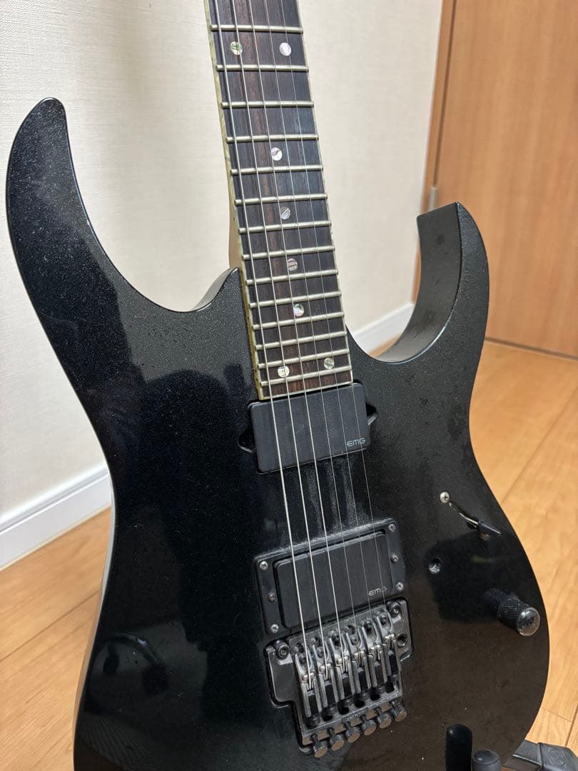 Ibanez prestige EMG搭載 フロイドローズ