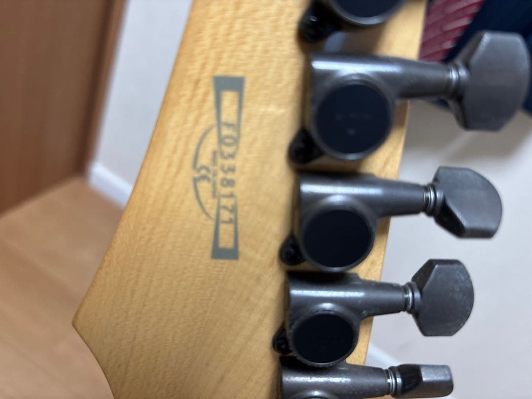 Ibanez prestige EMG搭載 フロイドローズ