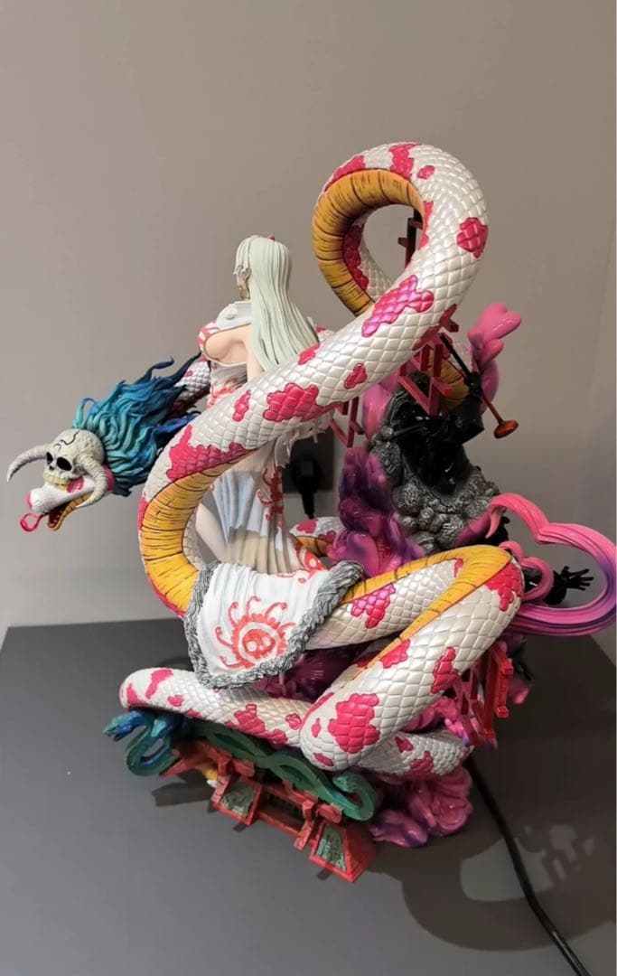 ワンピース　ボア・ハンコック　ガレージキット　フィギュア　完成品